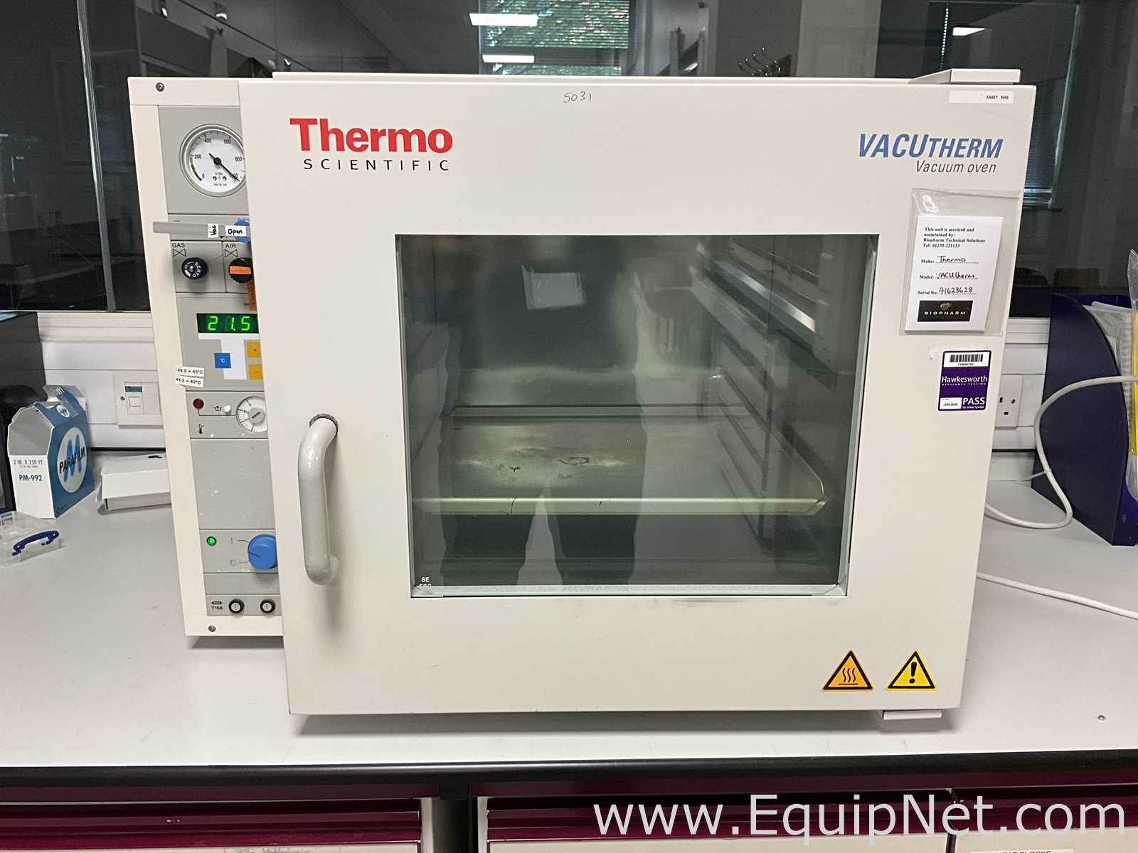 Estufa a Vácuo Thermo Scientific Vacutherm VT6060M