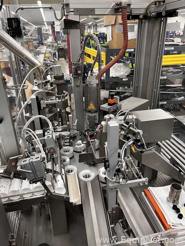 Línea para Llenado en Tubo IWK Verpackungstechnik GmbH 2843439