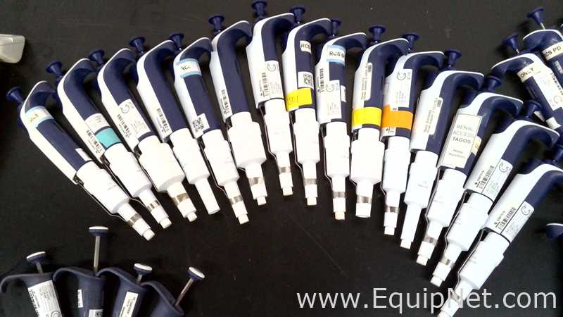 Lot of Approximately 80 Pipettors