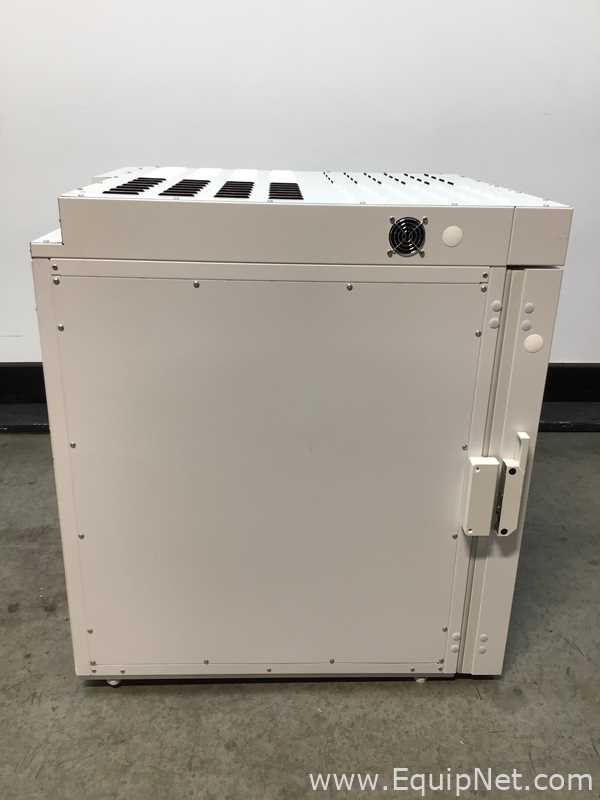 Thermo Scientific Cytomat 10 C450 Microplate Automated Incubator