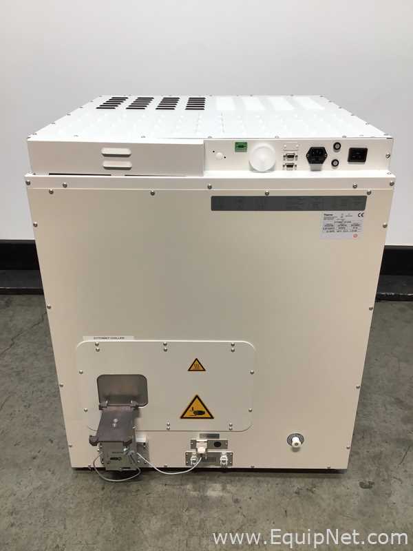 Thermo Scientific Cytomat 10 C450 Microplate Automated Incubator