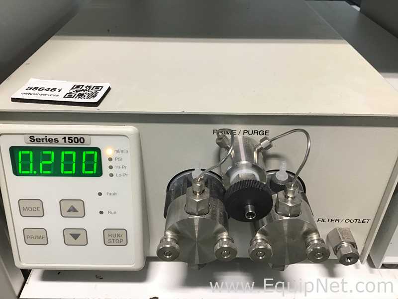 Waters 2767 Sample Manager With 2545 Quaternary Gradient Module And 515 HPLC Pump