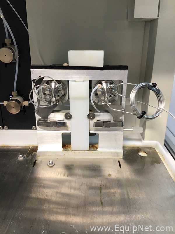 Waters 2767 Sample Manager With 2545 Quaternary Gradient Module And 515 HPLC Pump