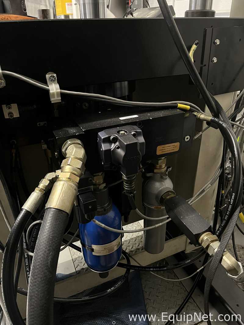 Instron 8501 Servohydraulic Fatigue Testing System