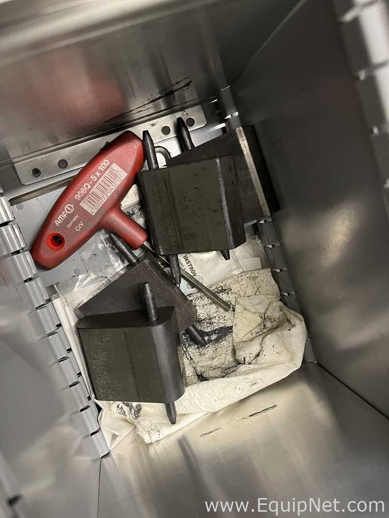 Instron 8501 Servohydraulic Fatigue Testing System