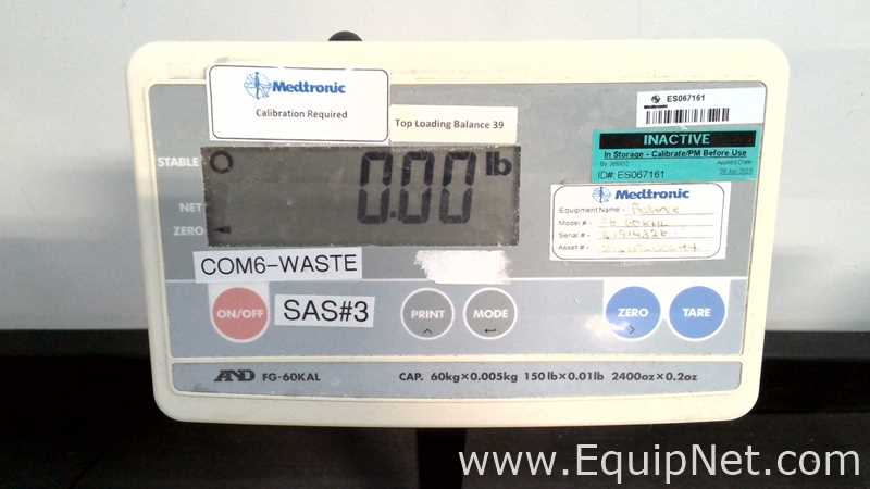 Lote de 6 Báscula AND Company Limited  