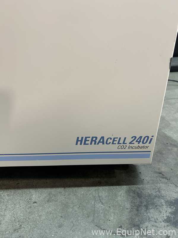 Incubadora Thermo Scientific HERAcell 240i