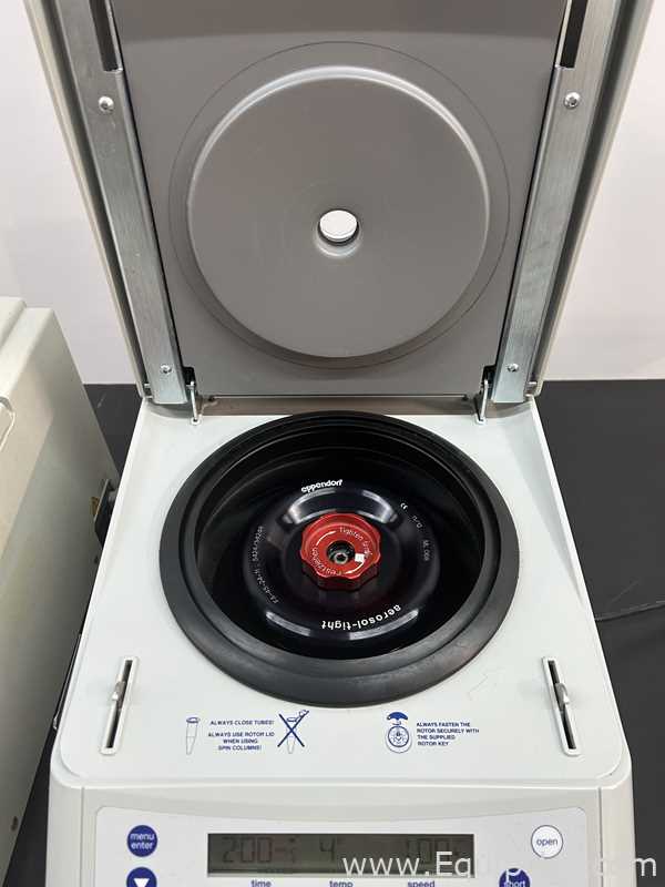 Lote de 2 Centrífuga para laboratorio Eppendorf 5424R