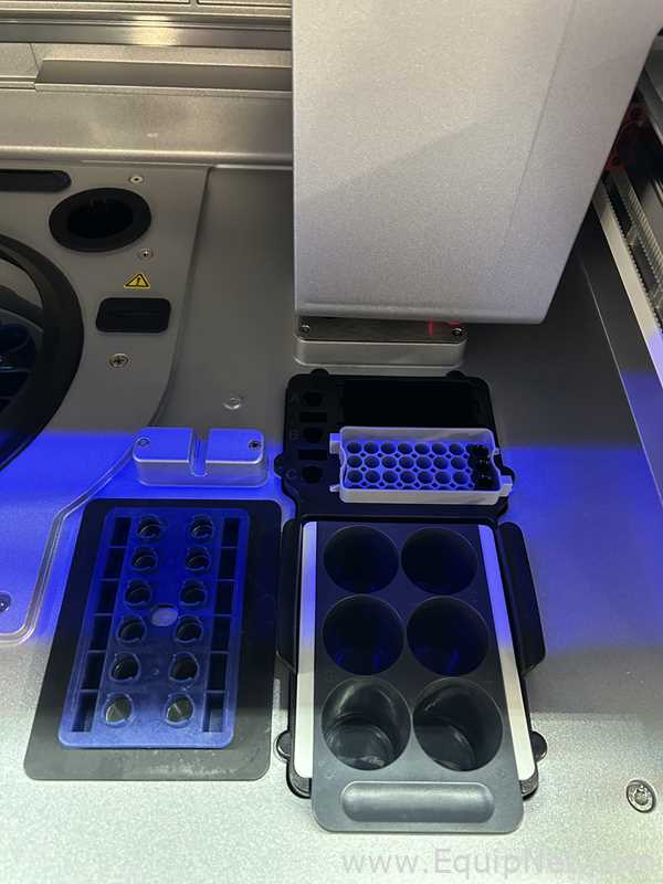 Qiagen QIAcube Analyzer