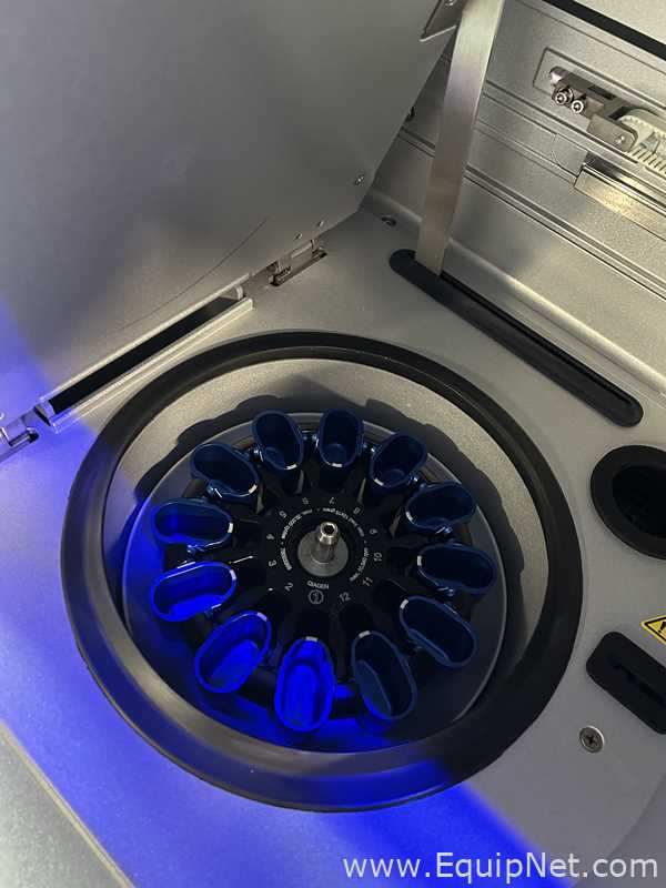 Qiagen QIAcube Analyzer
