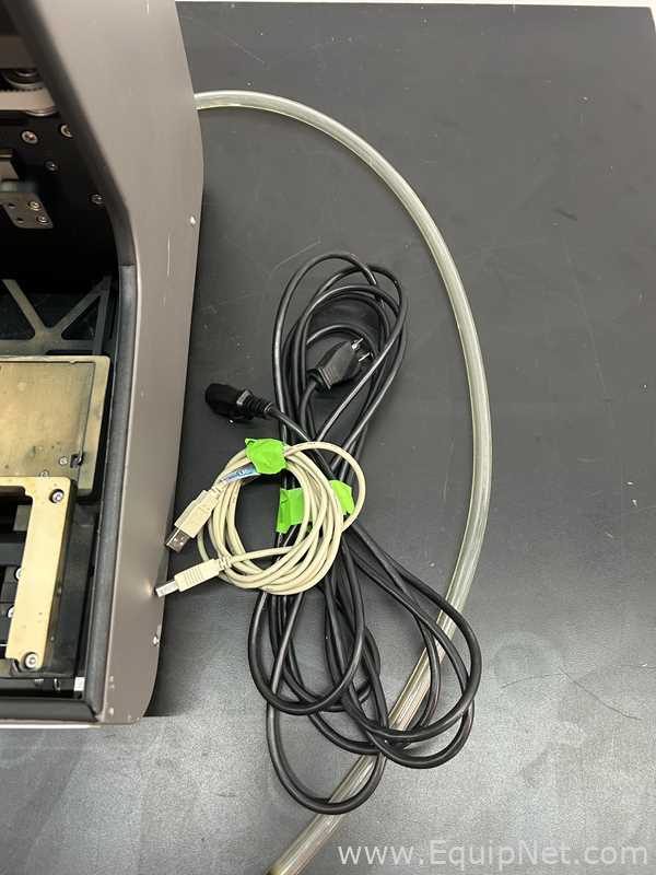 Manejadora de Líquidos Formulatrix NT8
