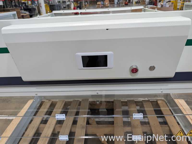 Unknown Zaip-2402-02 Fume and Flow Hood