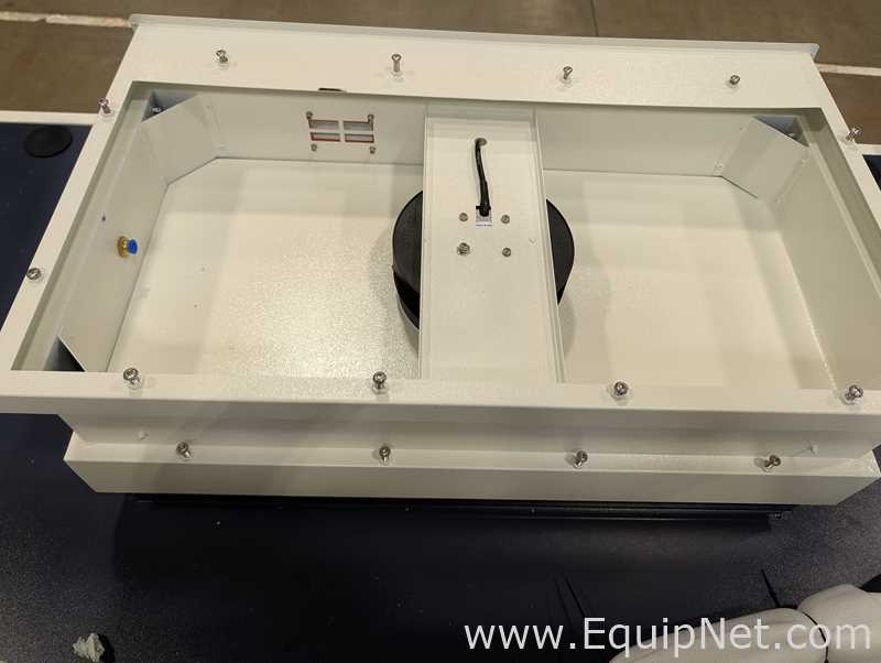 Unknown Zaip-2402-02 Fume and Flow Hood