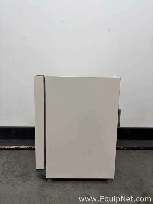 Incubadora Thermo Scientific Heratherm IMH60