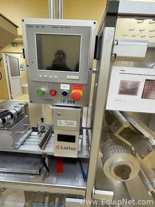 Linhas de Termoformadora e Prensa Cortadora Famar Inc TF-200