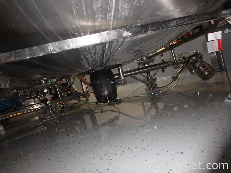 Tanque de Mezclado Vertical de Acero Inoxidable Capacidad 500 Gal marca DCI