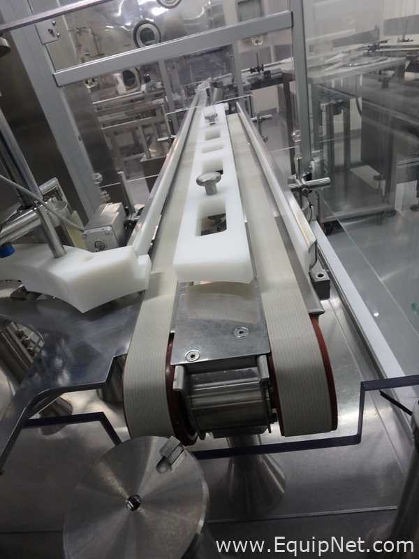 Maquina Monobloque de Llenado-Tapado de Frasco marcaRomacoMacofar modeloLVI4 con Equipos Perifericos