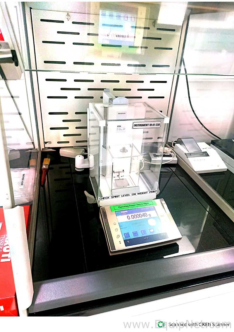 Lot of Laboratory Equipment: Balances, Dissolution Systems, Density Meter and HPLCs