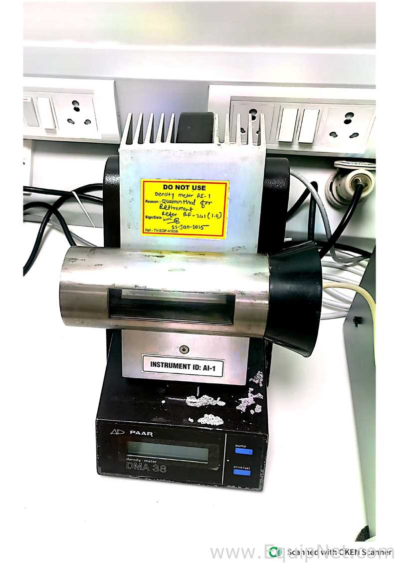 Lot of Laboratory Equipment: Balances, Dissolution Systems, Density Meter and HPLCs