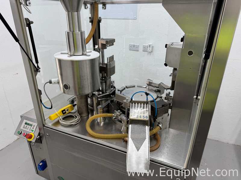 Máquina de Encapsulamento e Envase de Cápsulas Macofar CD40