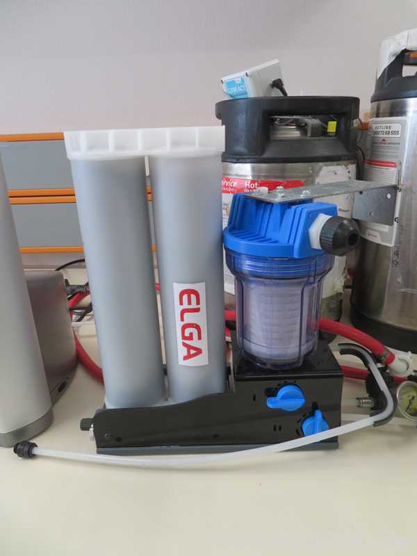 Sistema de Purificação e Destilação de Água Elga PF2XXXXM1