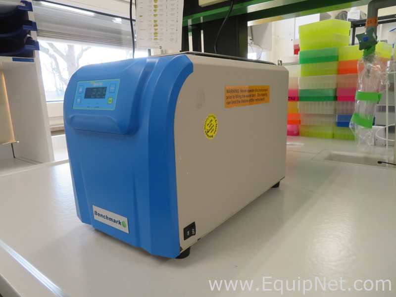 Baño María / Circulador Benchmark Scientific B2000-4-E