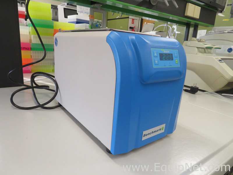 Baño María / Circulador Benchmark Scientific B2000-4-E