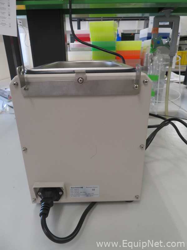 Baño María / Circulador Benchmark Scientific B2000-4-E