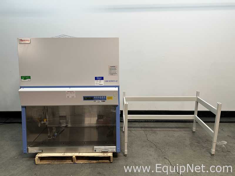 Cabine de Segurança Biológica Thermo Fisher Scientific 1375