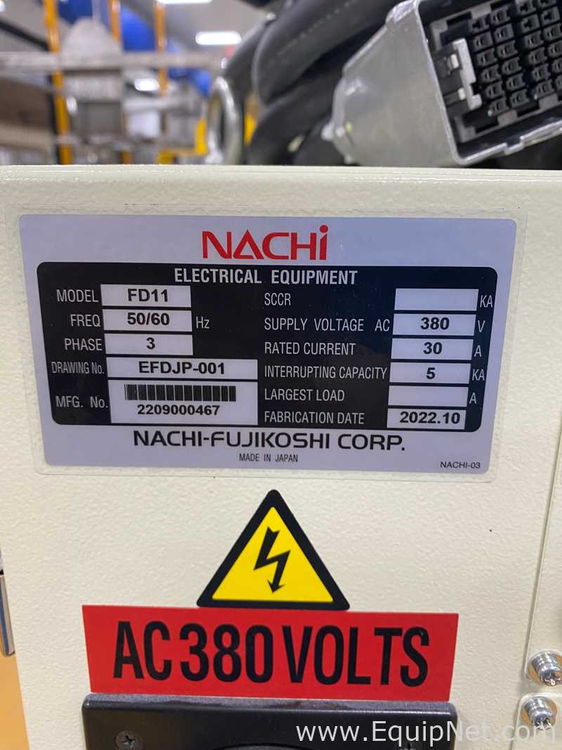 Robótica Nachi SRA 166