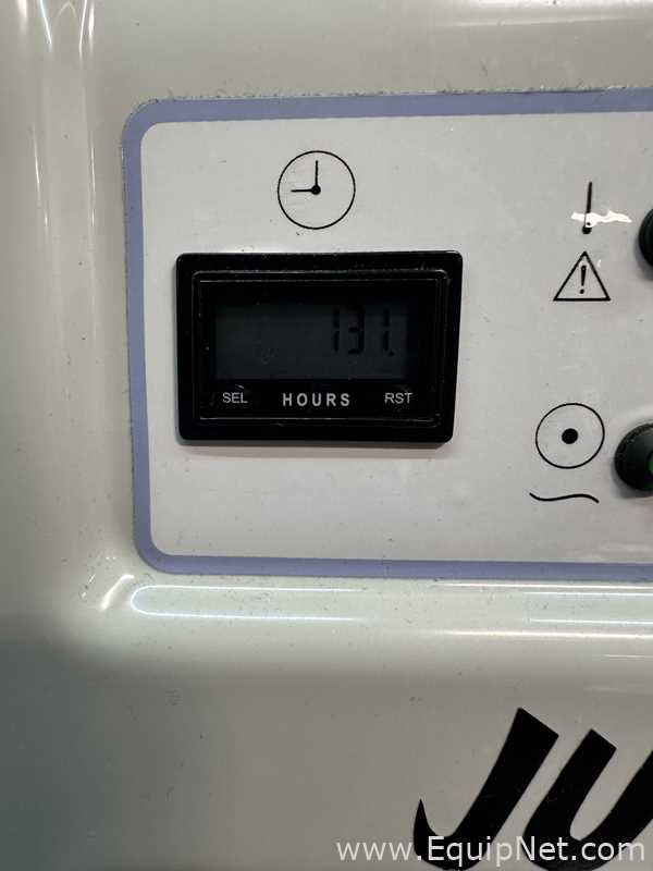 Sony LE-SH800ZFP Cell Sorter With Fludics Cart Jun-Air 85R-4P And SAFE System Smoke Evacuator