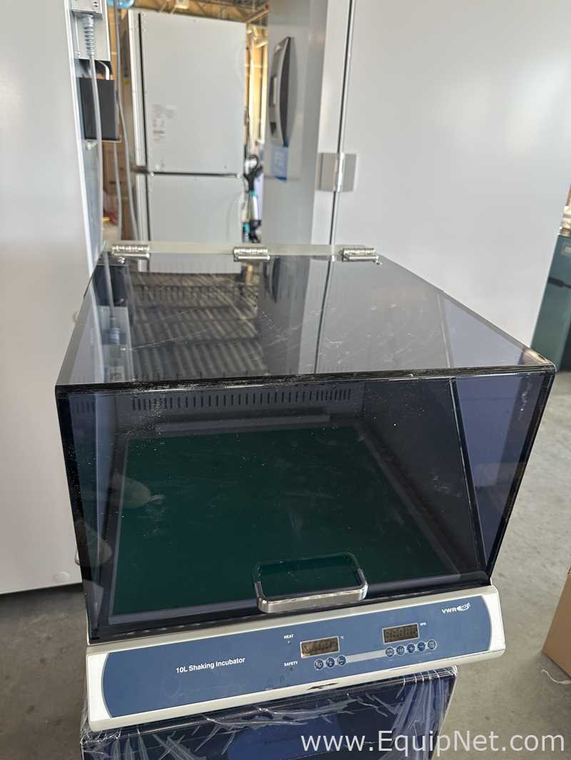 Agitador VWR Incubating Shaker 10L