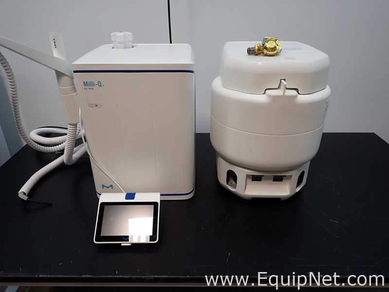 Sistema de Purificação e Destilação de Água Milli-Q EQ 7008