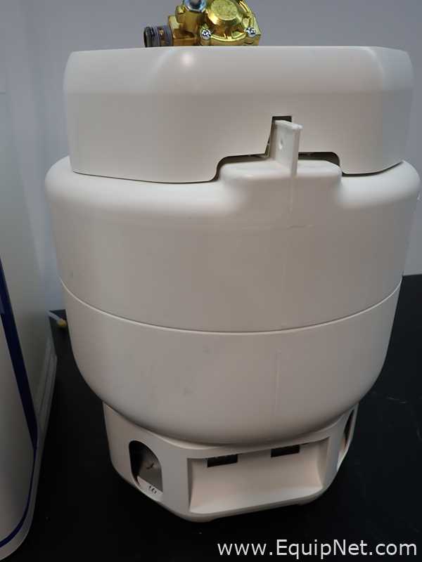 Sistema de Purificação e Destilação de Água Milli-Q EQ 7008