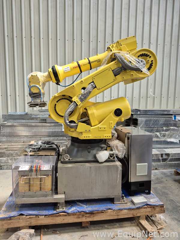 Warade Packtech VVR End of Line Robotic Palletizer