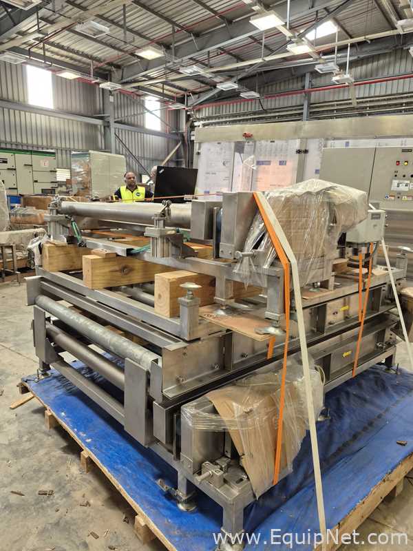 Warade Packtech VVR End of Line Robotic Palletizer