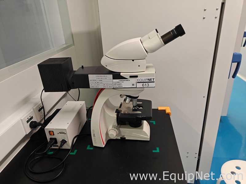 Microscópio Leica MD750