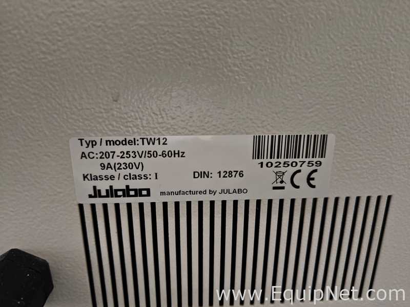 Banho Maria e Circulador Julabo TW12