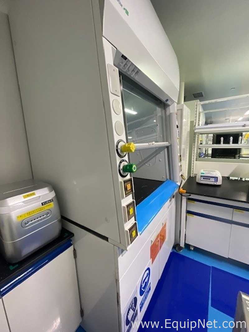 Capela de Exaustão e Fluxo Laminar Esco Lifesciences EFA-6UDRWV-8