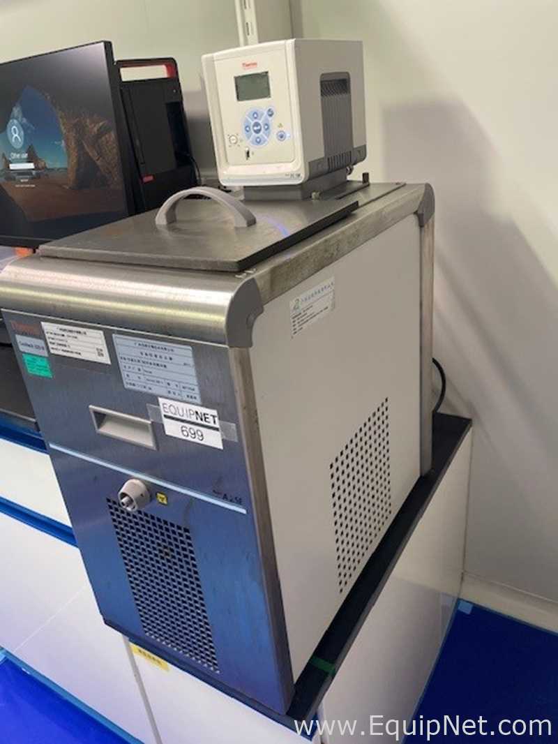 Banho Maria e Circulador Thermo Scientific Cooltech 320II