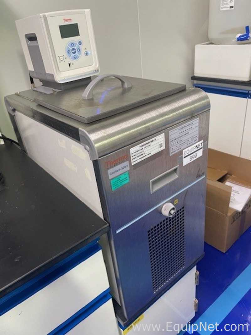 Banho Maria e Circulador Thermo Scientific Cooltech 320II