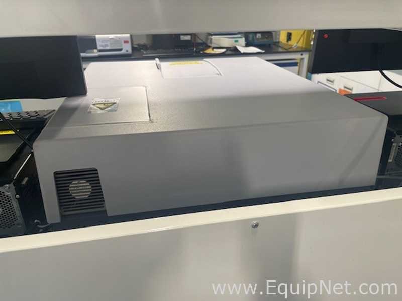 Shimadzu UV2450 UV Visible Spectrophotometer Lot 718