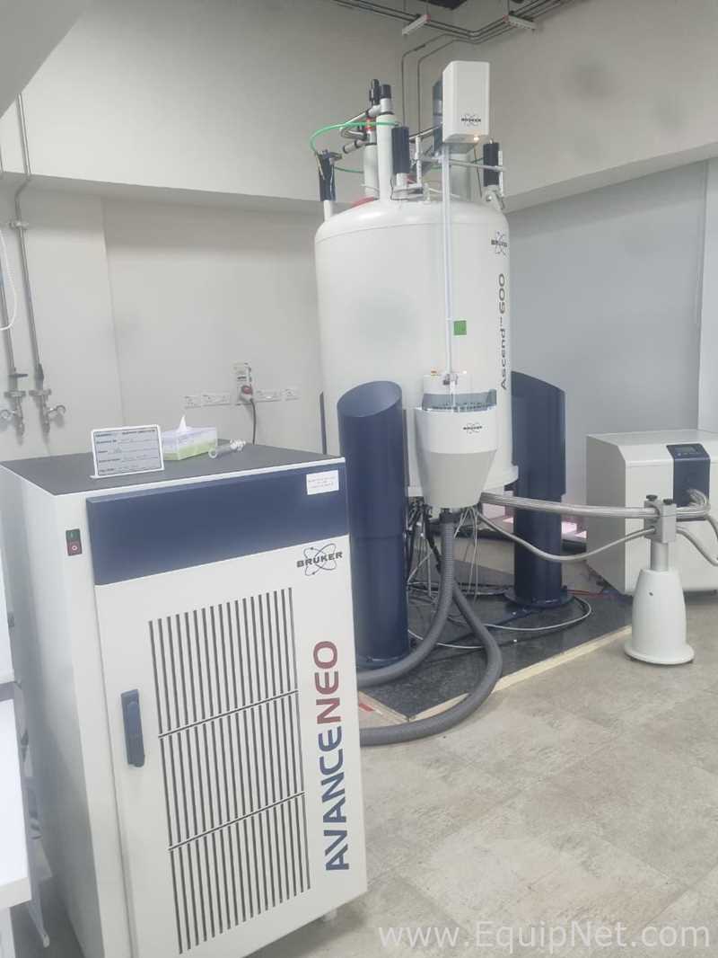 Ressonância Magnética Nuclear Bruker Ascend 600