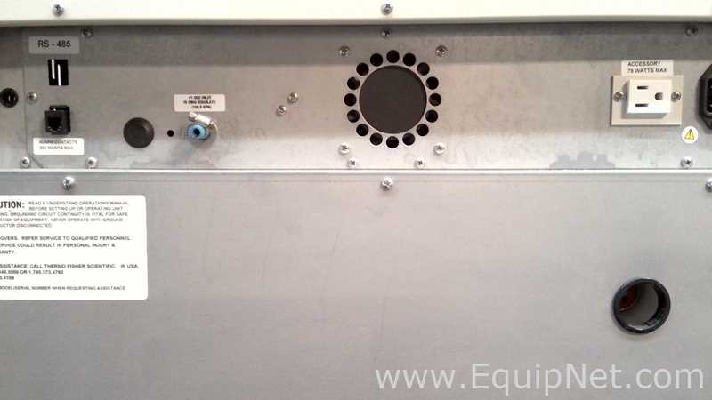 Incubadora Thermo Fisher Scientific 370