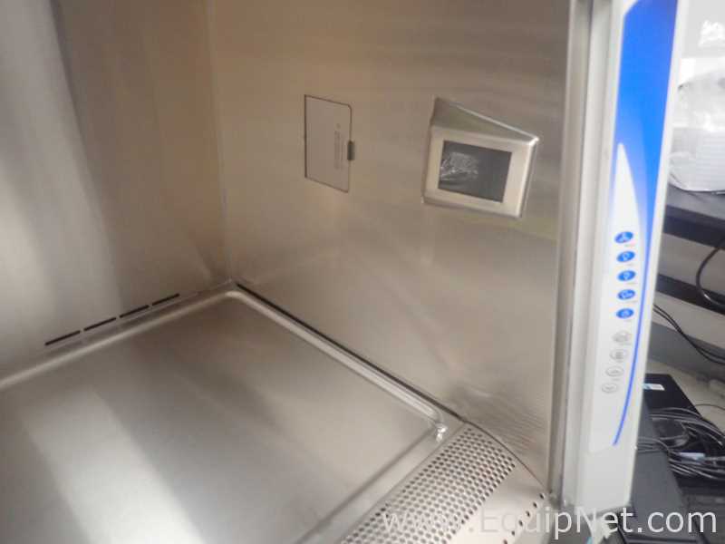Labconco 3849732 Logic Plus 5ft Biological Safety Cabinet with Stand