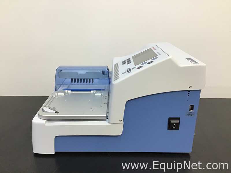 Thermo Scientific Wellwash Versa 888 Microplate Washer