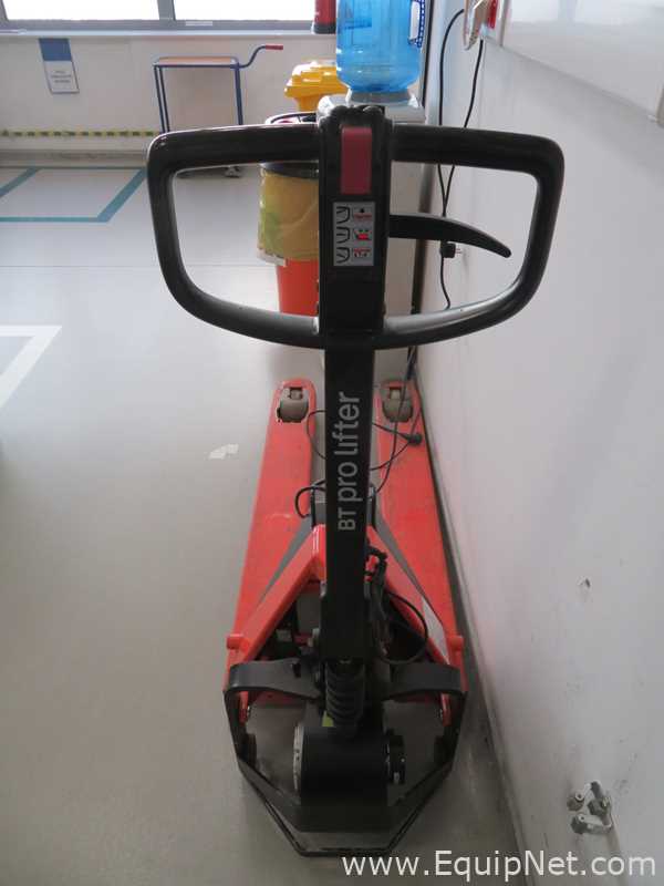 Toyota BT Pro Lifter LHT100 Hand Pallet Truck