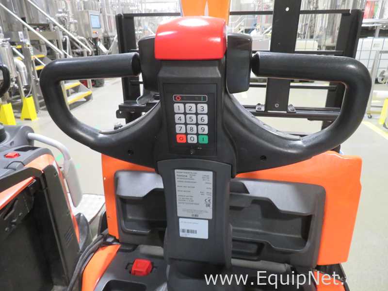 Macaco de Paletes Toyota Requisitos de Ar 2000 KGS