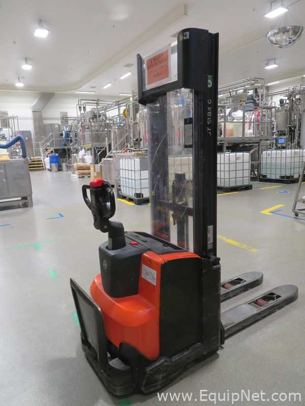 Manipulação de Material Toyota SWE140