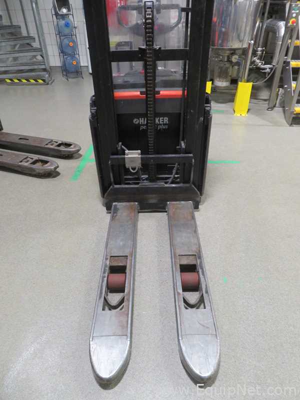 Manipulação de Material Toyota SWE140